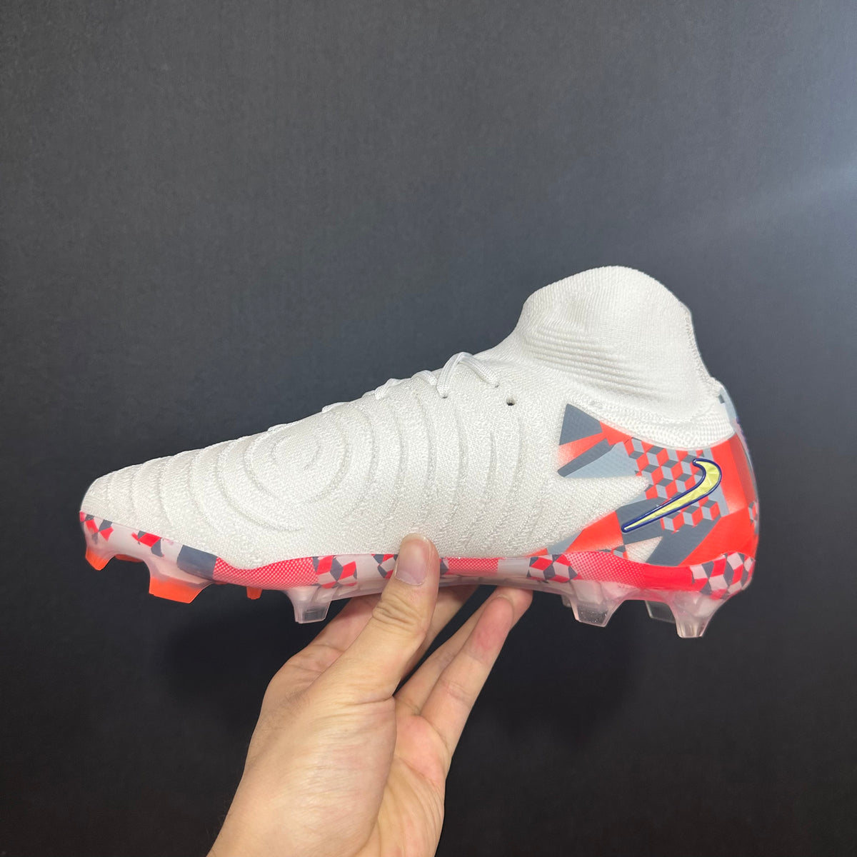 Chuteira Campo Nike Phantom Luna 2 Elite + Brindes