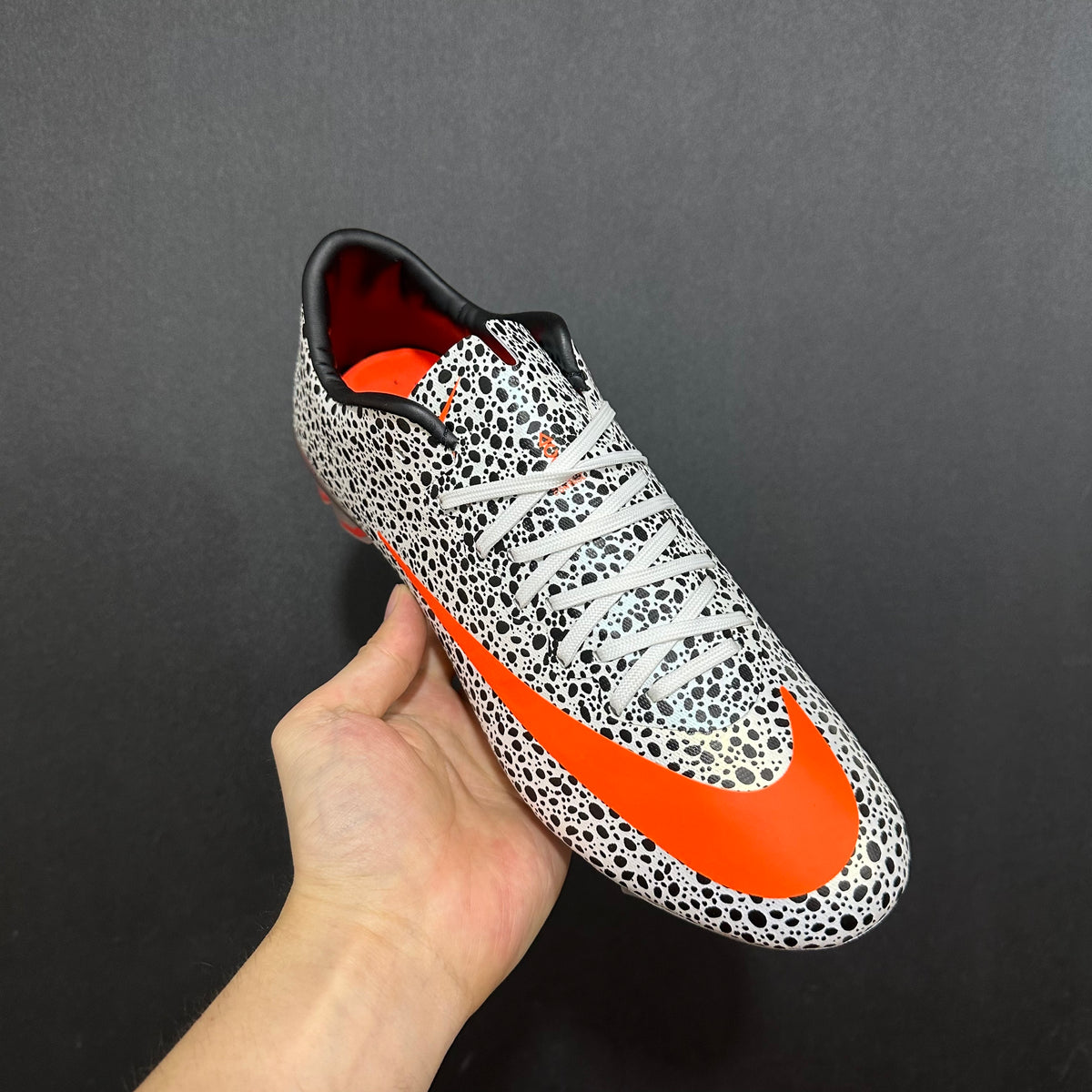 Chuteira Campo Nike Mercurial Vapor 10 Elite + Brindes