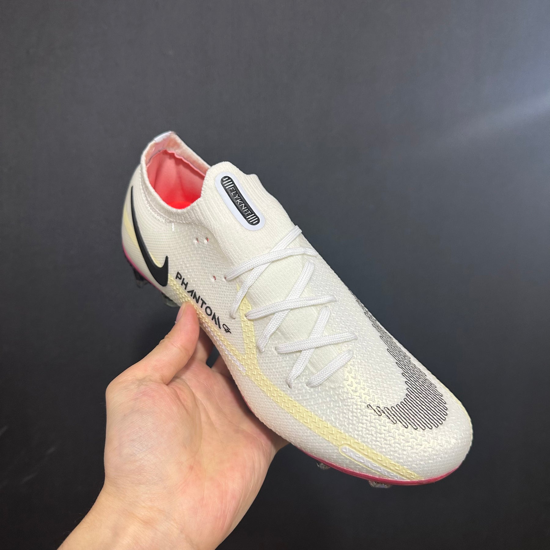 Chuteira Campo Nike Phantom GT Elite + Brindes