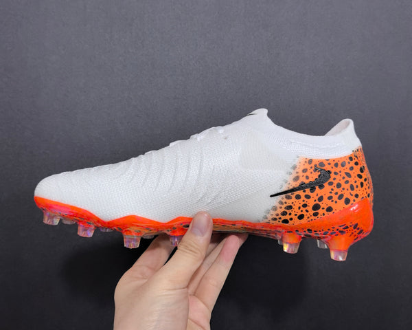 Chuteira Campo Nike Phantom Luna 2 AG Elite + Brindes