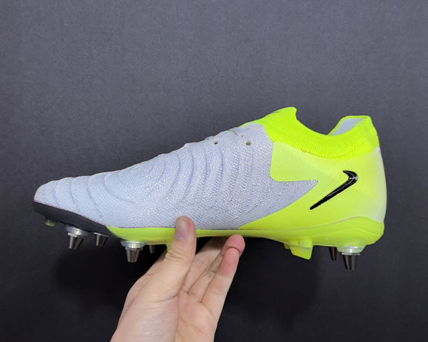 Chuteira Campo Nike Phantom Luna 2 SG Elite + Brindes