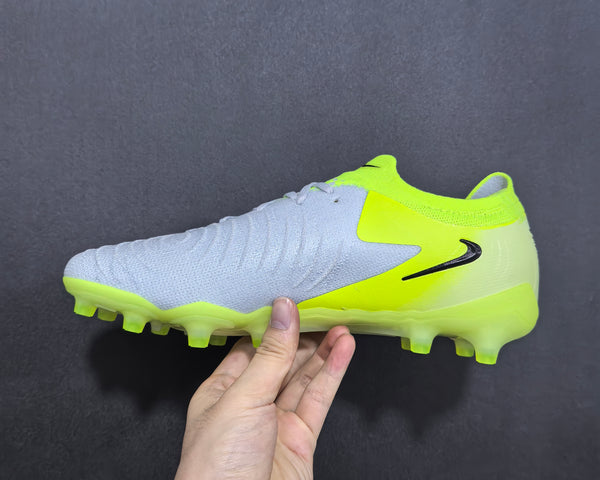 Chuteira Campo Nike Phantom Luna 2 AG Elite + Brindes