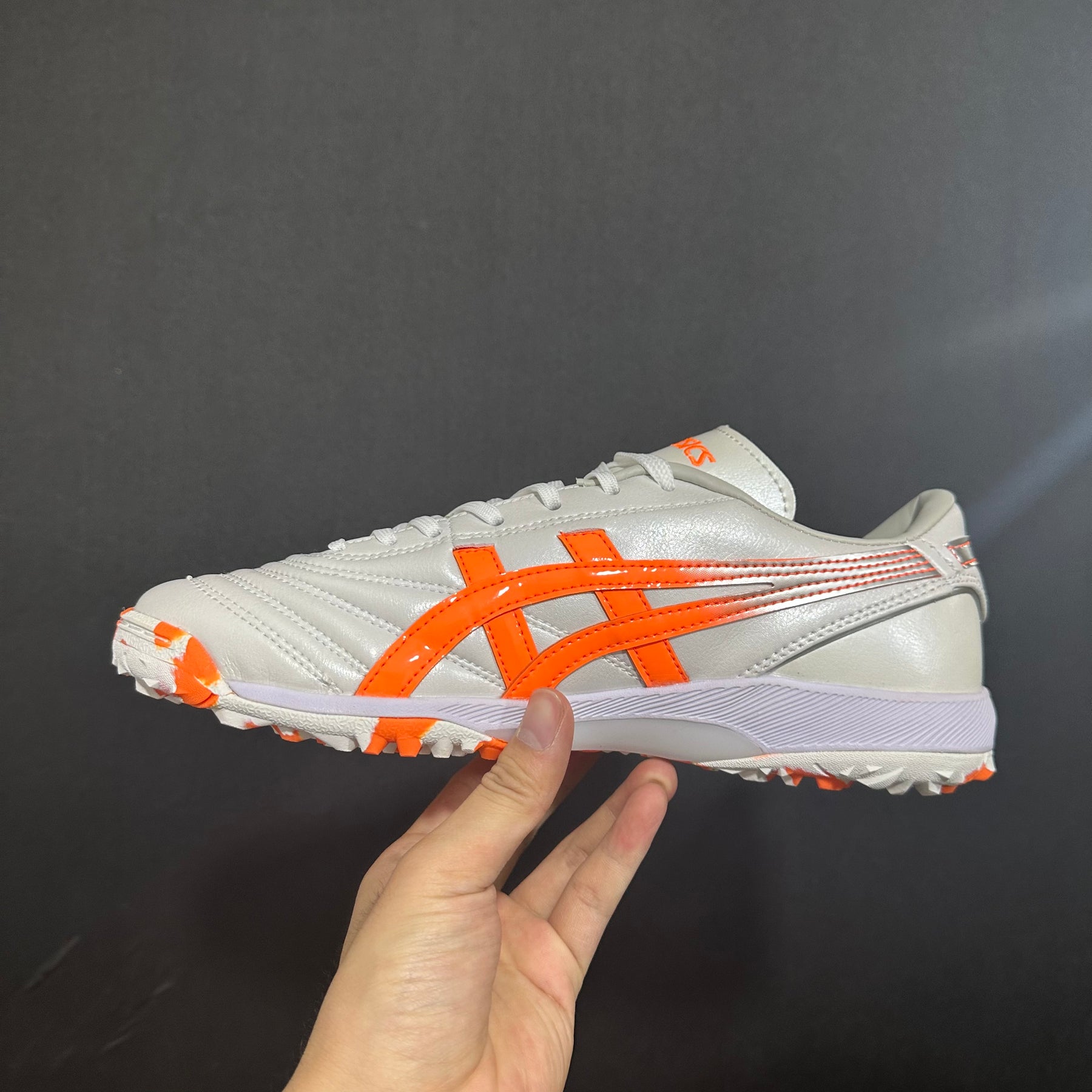 Chuteira Society Asics Japan TF Elite + Brindes