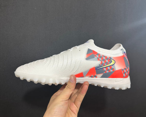 Chuteira Society Nike Phantom Luna TF 2 Elite + Brindes