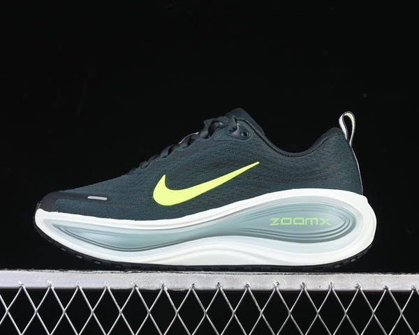 Tênis Nike Air Zoom Vomero Plus