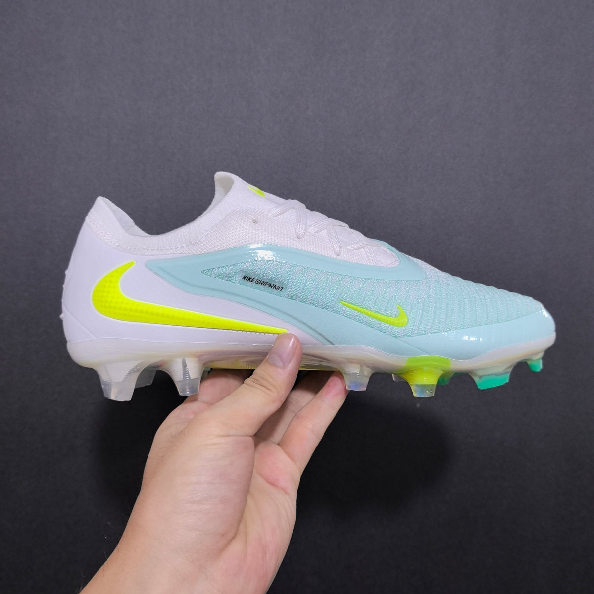 Chuteira Campo Nike Phantom GX 6 FG Elite + Brindes
