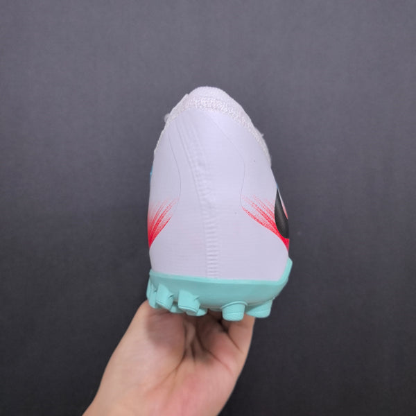 Chuteira Society Nike Phantom GX 6 TF Elite + Brindes
