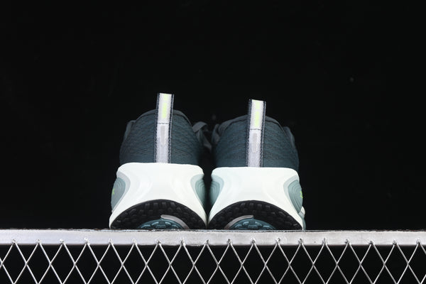 Tênis Nike Air Zoom Vomero Plus