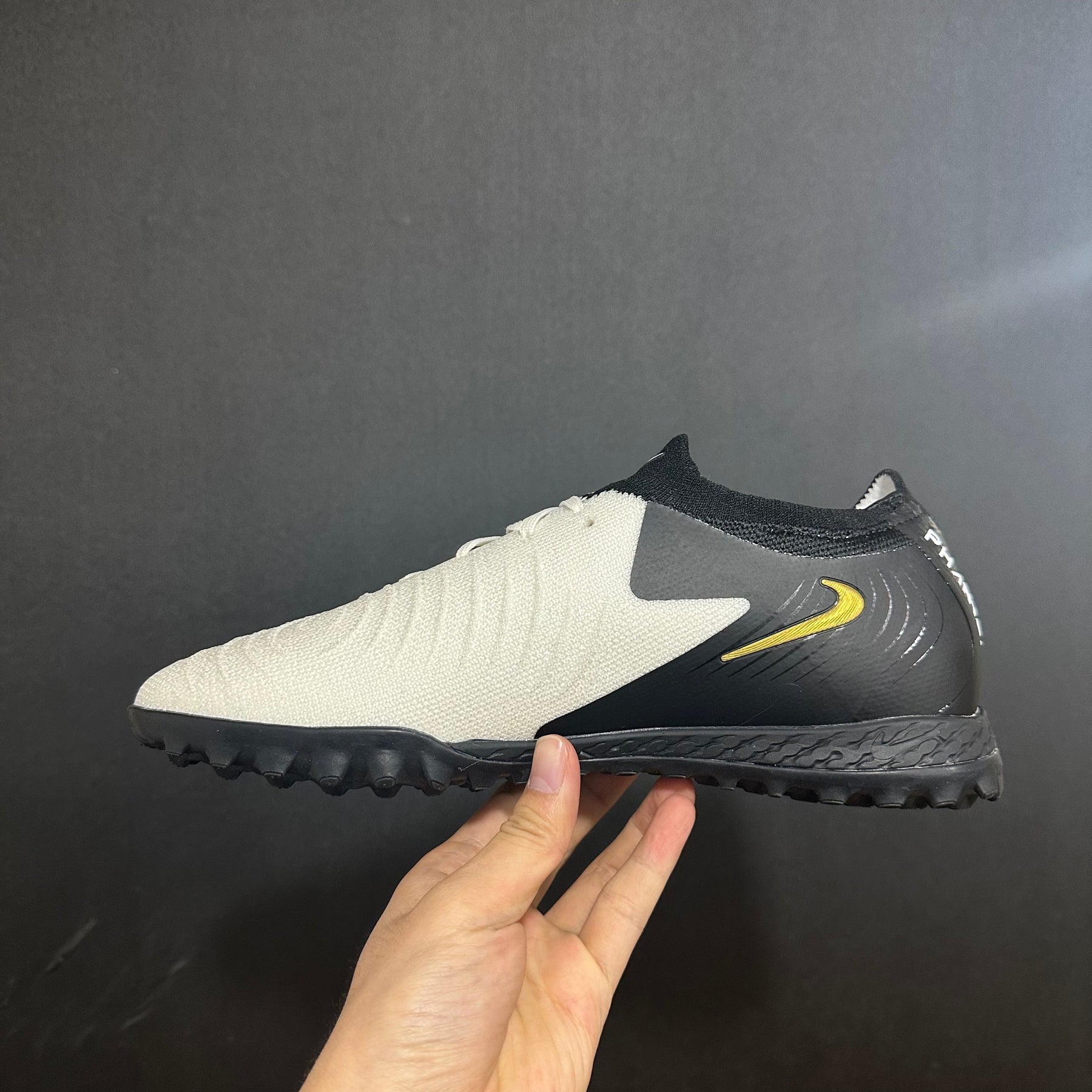 Chuteira Society Nike Phantom Luna TF 2 Elite + Brindes Exclusivos
