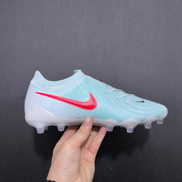 Chuteira Campo Nike Phantom Luna 2 AG Elite + Brindes