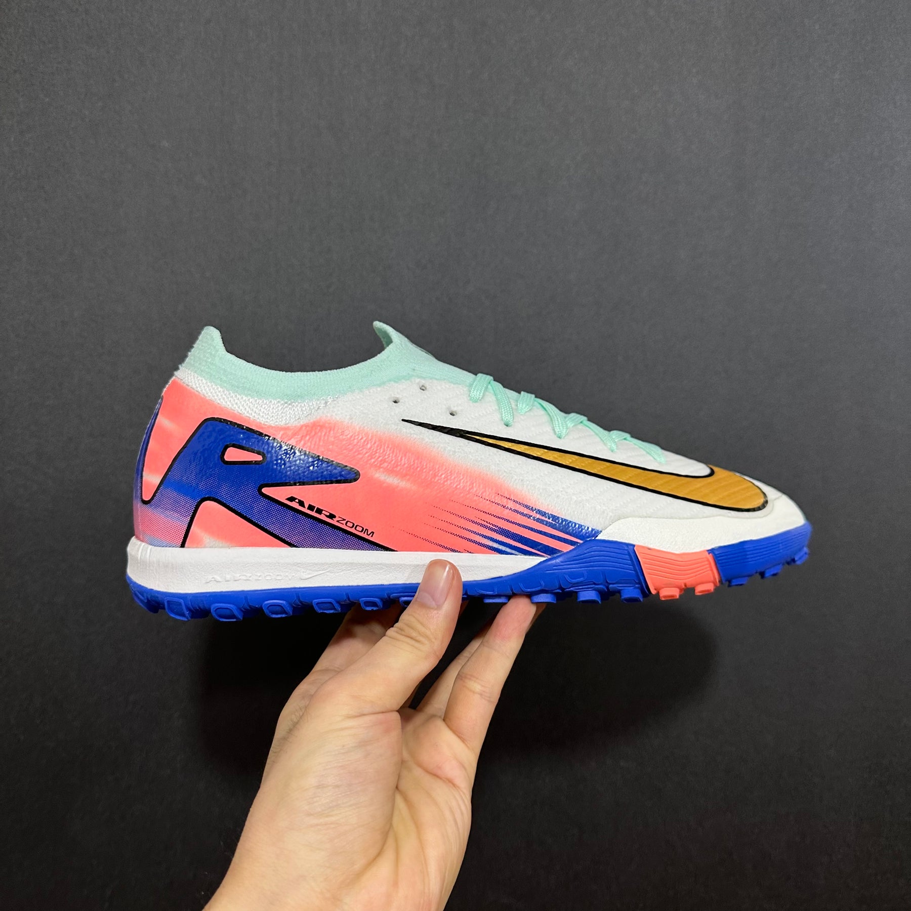 Chuteira Society Nike Air Zoom Mercurial Vapor 16 TF Elite + Brindes Exclusivos