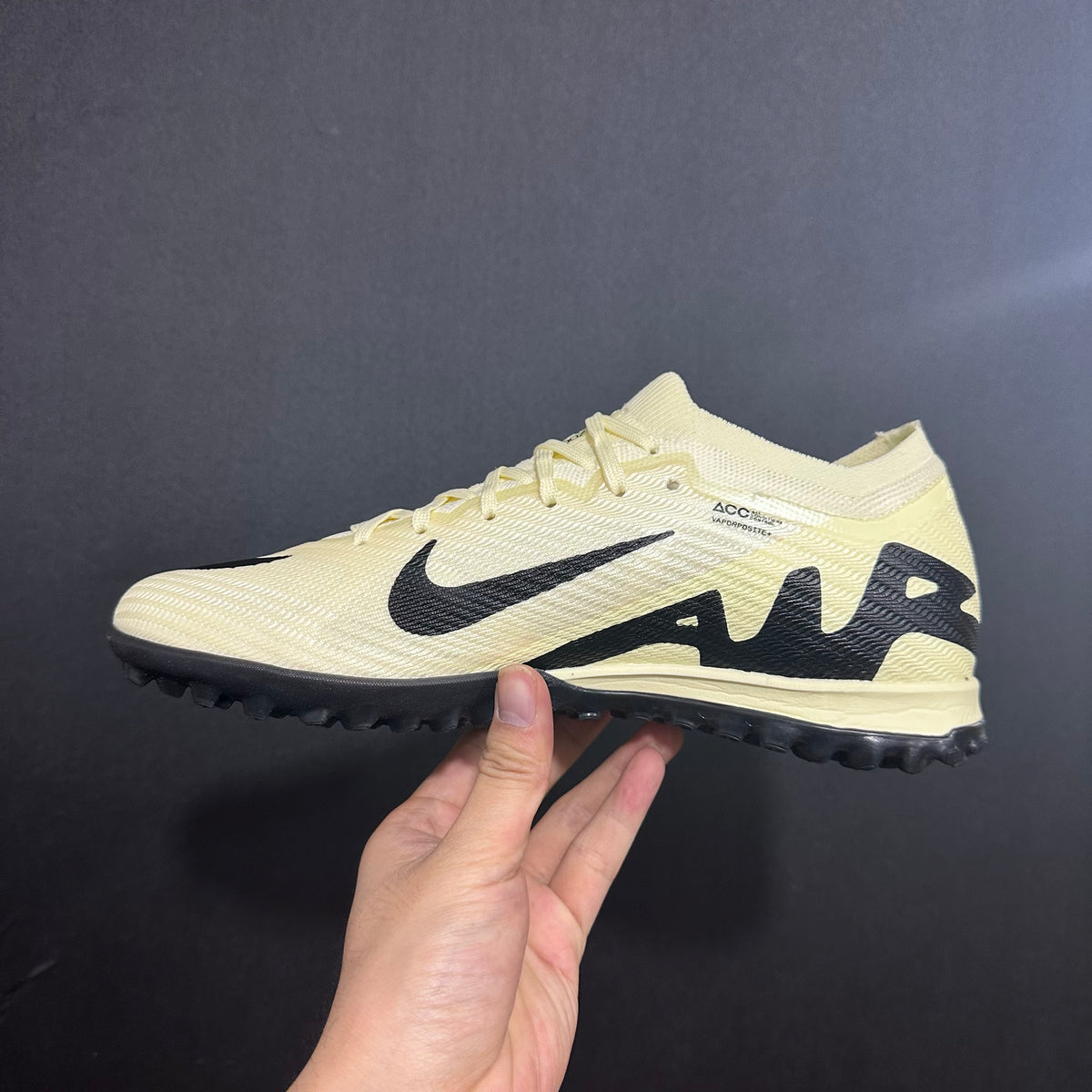 Chuteira Society Nike Air Zoom Mercurial Vapor 15 TF Elite + Brindes