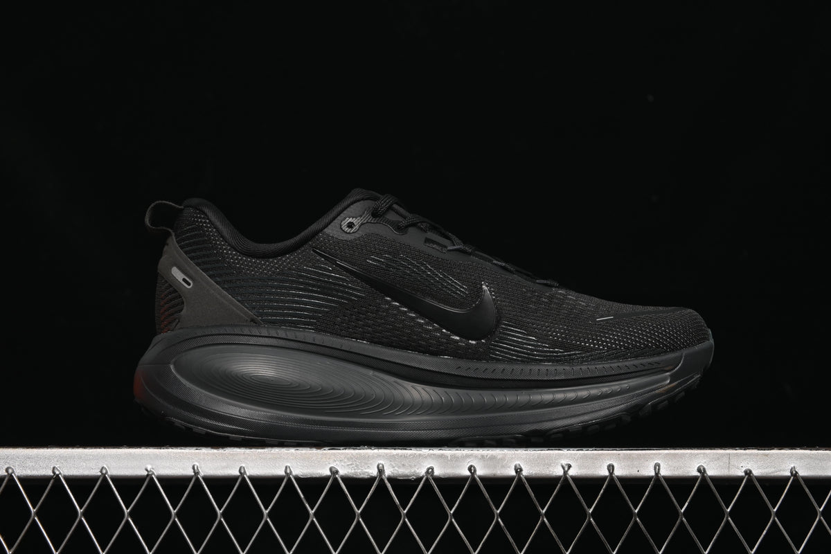 Tênis Nike Air Zoom Vomero Plus