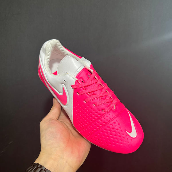 Chuteira Campo Nike CTR360 Maestri III FG + Brindes
