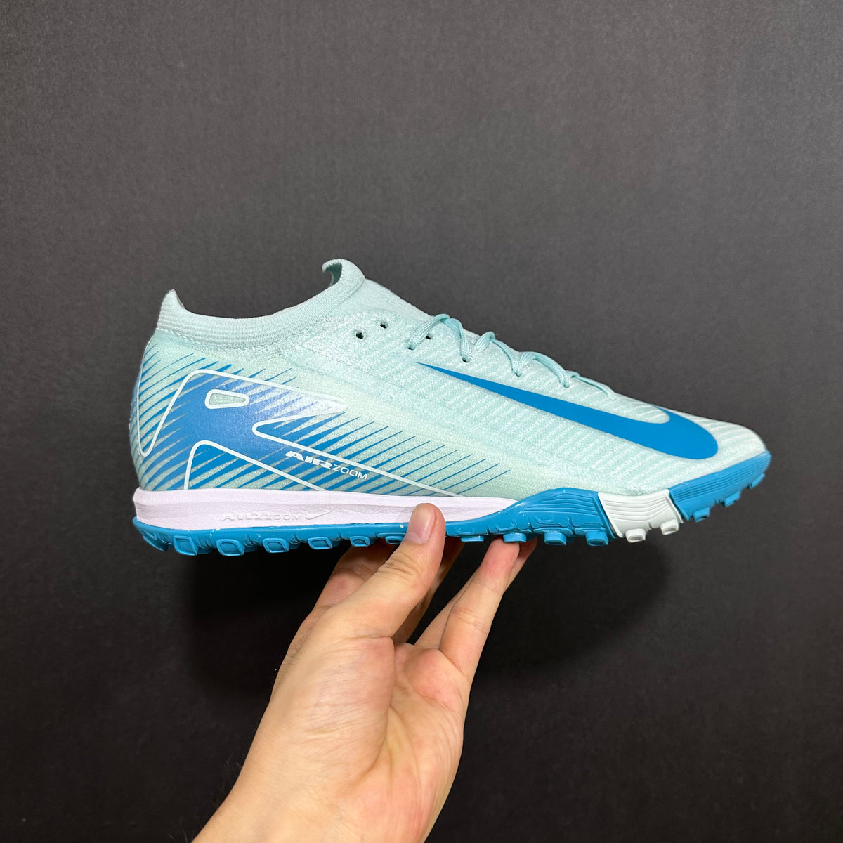 Chuteira Society Nike Air Zoom Mercurial Vapor 16 TF Elite + Brindes Exclusivos
