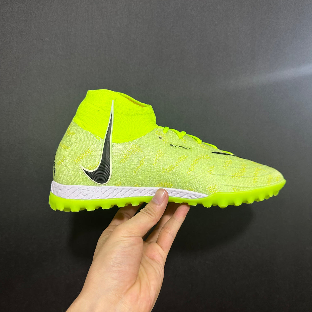 Chuteira Society Nike Phantom Luna TF 1 Elite + Brindes Exclusivos