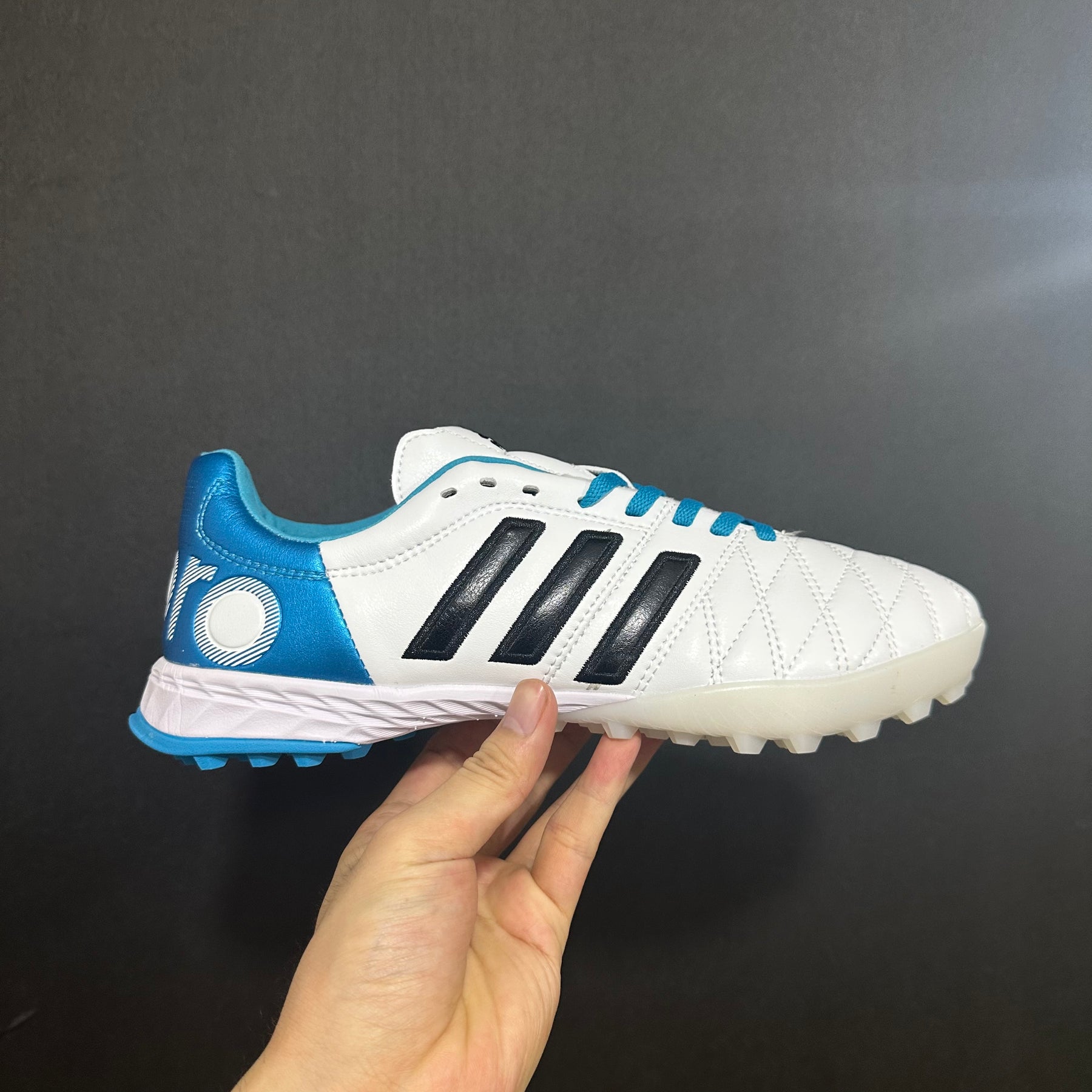 Chuteira Society Adidas Toni Kroos 11PRO TF Elite + Brindes