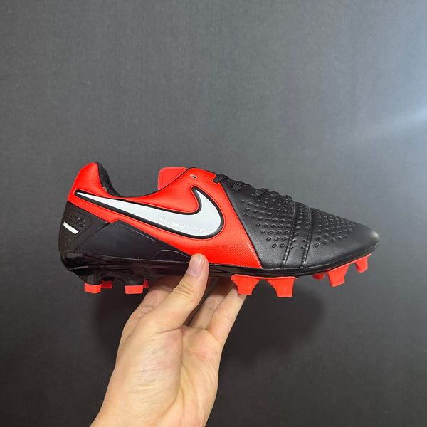 Chuteira Campo Nike CTR360 Maestri III FG + Brindes