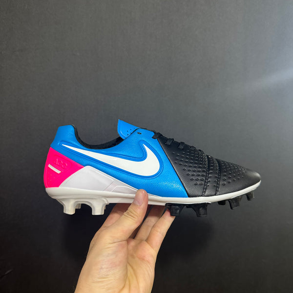 Chuteira Campo Nike CTR360 Maestri III FG + Brindes