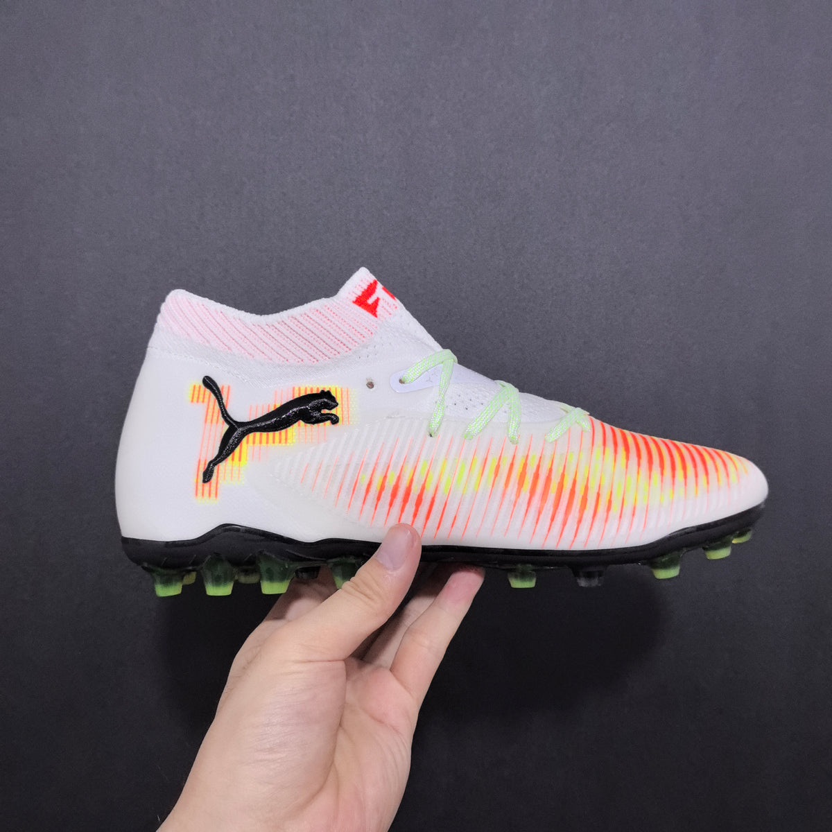 Chuteira Society Puma Future 8 MG Elite + Brindes