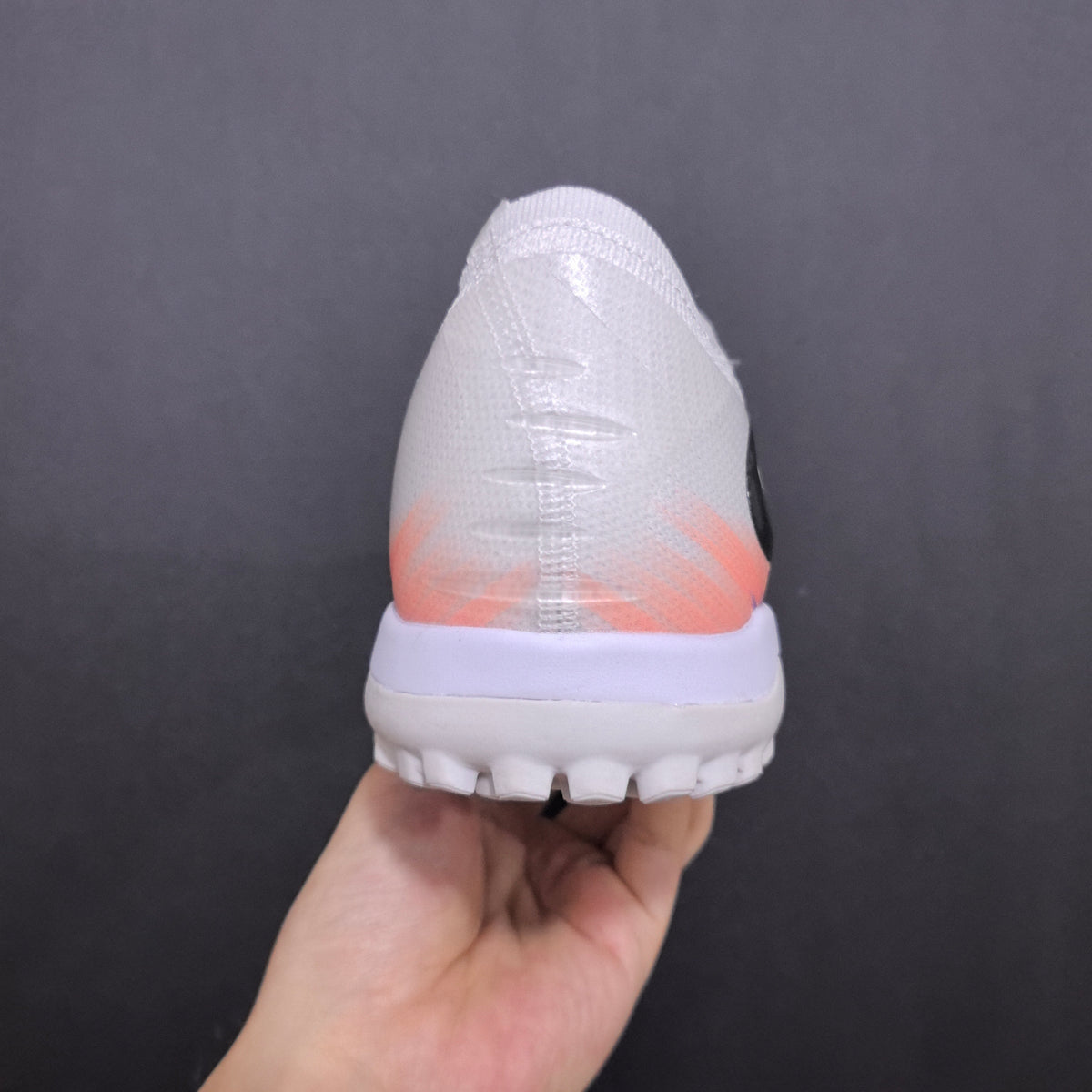 Chuteira Society Nike Phantom GX 6 TF Elite + Brindes