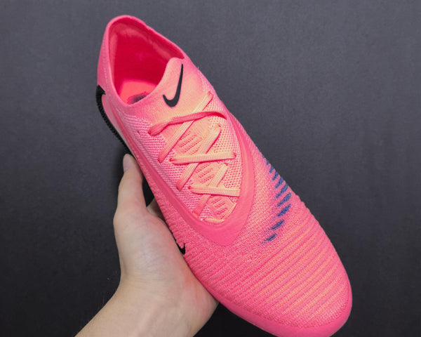 Chuteira Campo Nike Phantom GX 6 FG Elite + Brindes