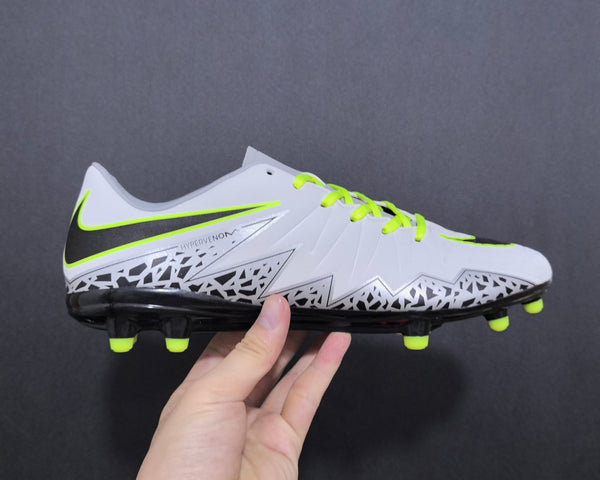 Chuteira Campo Nike Hypervenom Phantom II fg Elite + Brindes