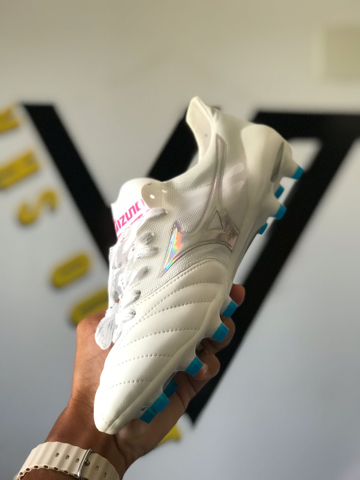 Chuteira Campo Mizuno Morelia Neo FG Elite + Brindes