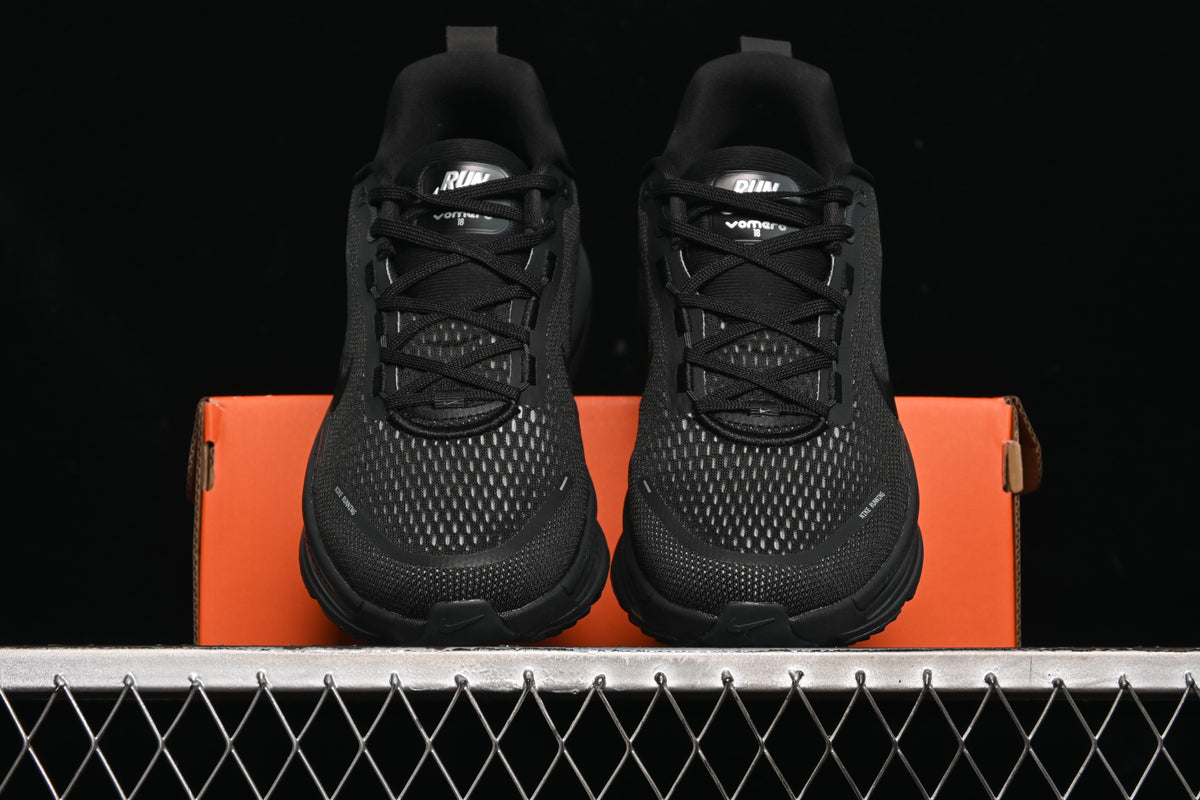 Tênis Nike Air Zoom Vomero Plus