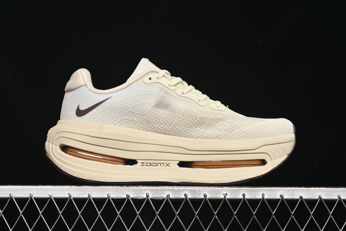 Tênis Nike Air Zoom Vomero Premium
