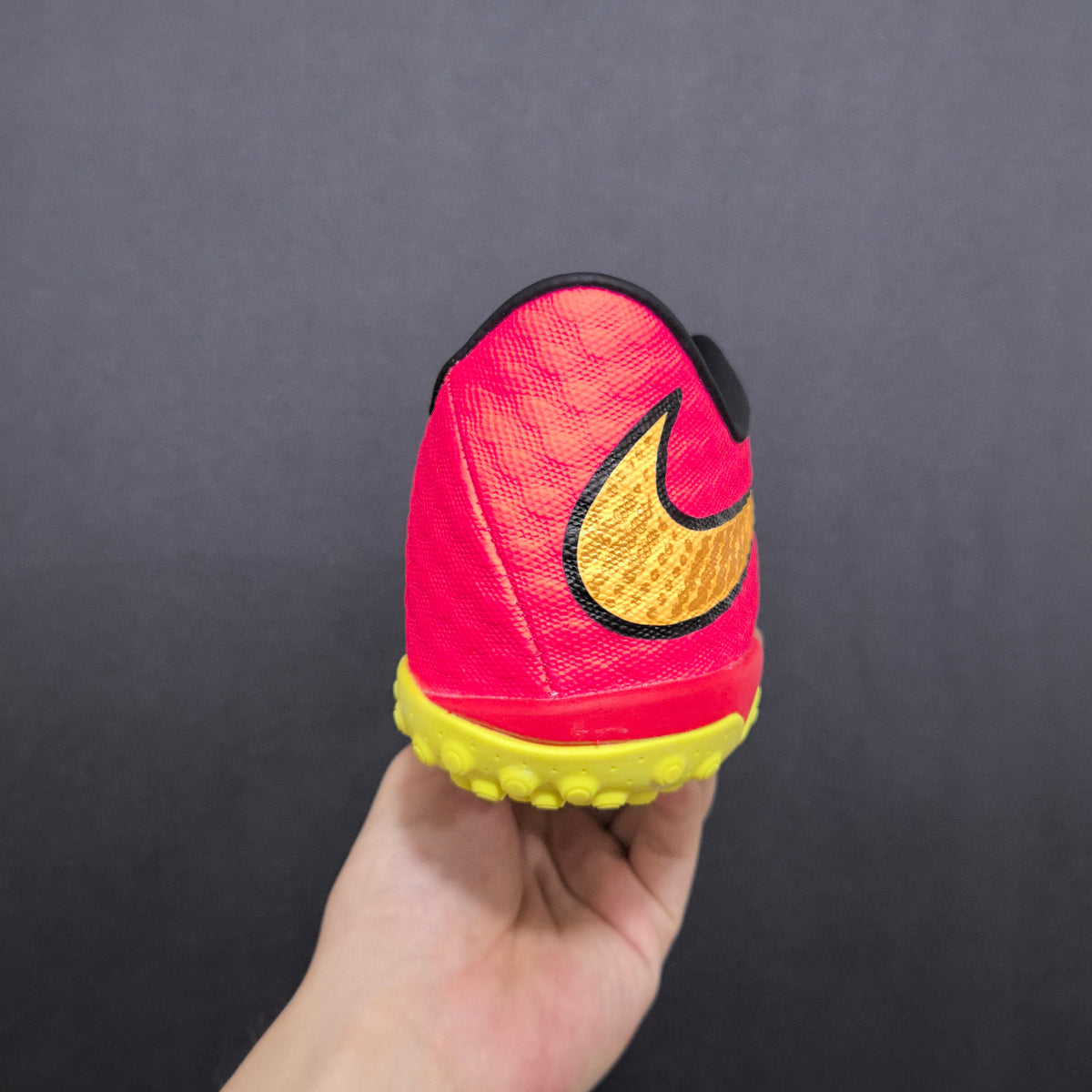 Chuteira Society Nike Hypervenom Phantom I TF Elite + Brindes