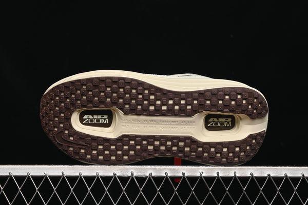 Tênis Nike Air Zoom Vomero Premium