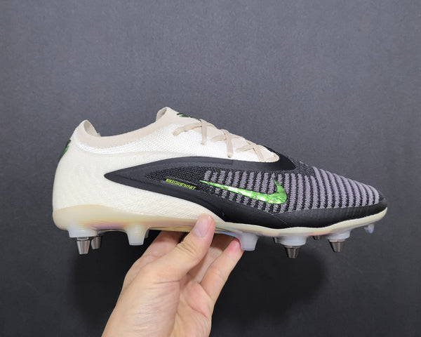 Chuteira Campo Nike Phantom GX 6 SG Elite + Brindes