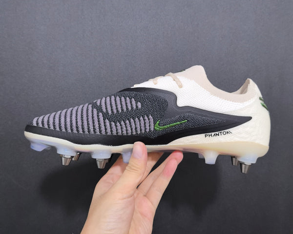 Chuteira Campo Nike Phantom GX 6 SG Elite + Brindes
