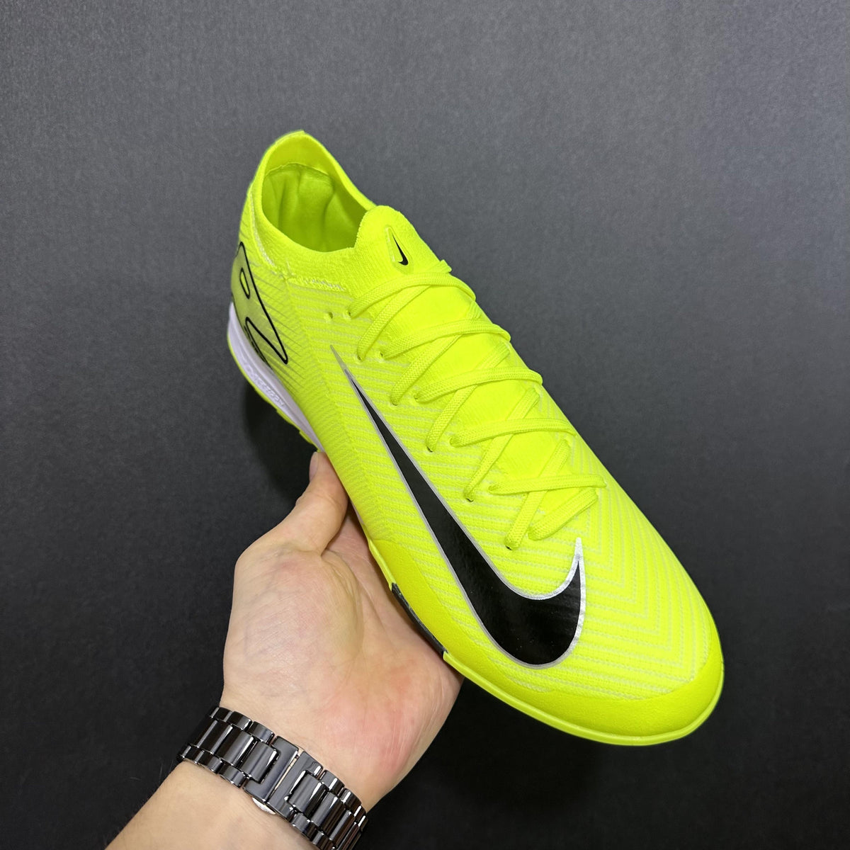 Chuteira Society Nike Air Zoom Mercurial Vapor 16 TF Elite + Brindes