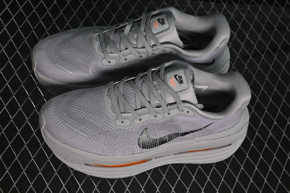 Tênis Nike Air Zoom Vomero Premium