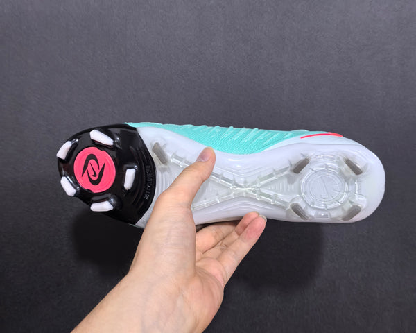 Chuteira Campo Nike Phantom Luna 2 Elite + Brindes
