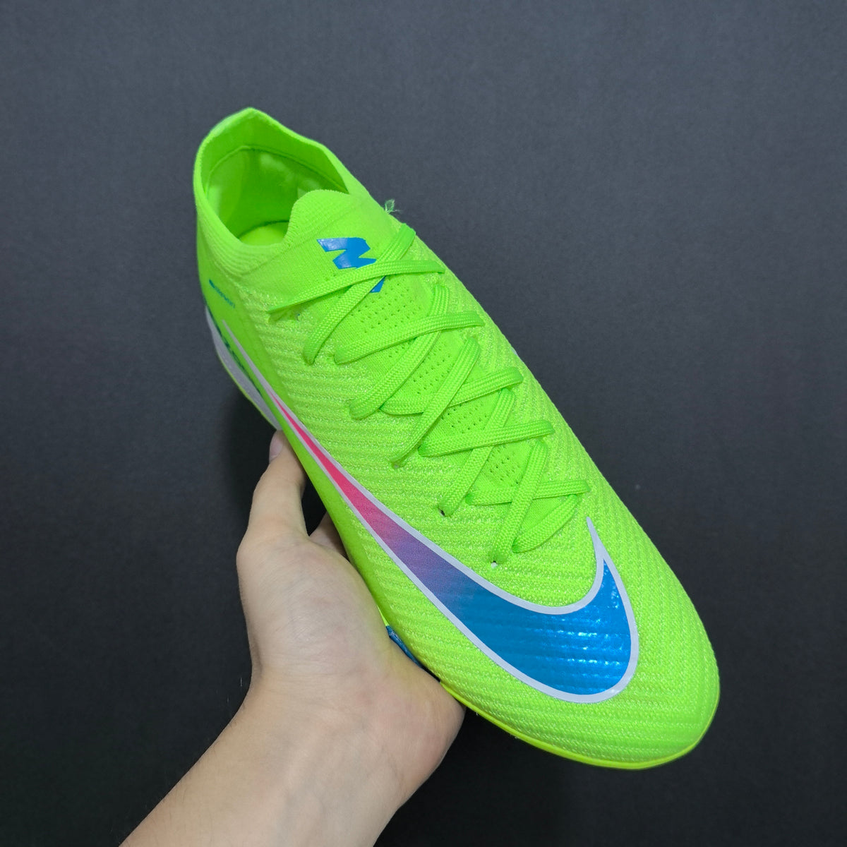 Chuteira Society Nike Air Zoom Mercurial Vapor 16 TF Elite + Brindes