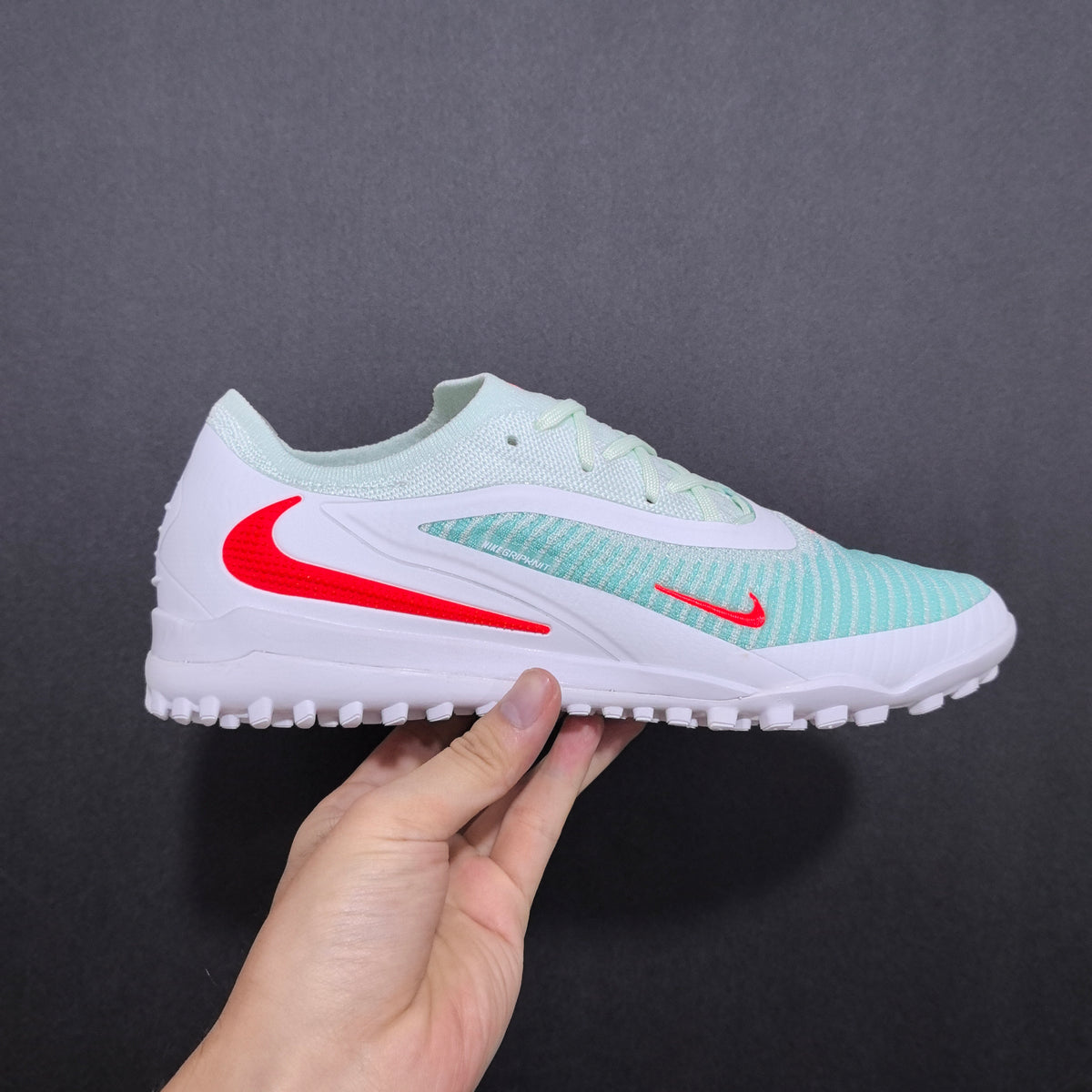 Chuteira Society Nike Phantom GX 6 TF Elite + Brindes