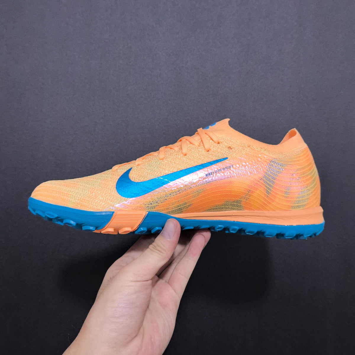Chuteira Society Nike Air Zoom Mercurial Vapor 16 TF Elite + Brindes