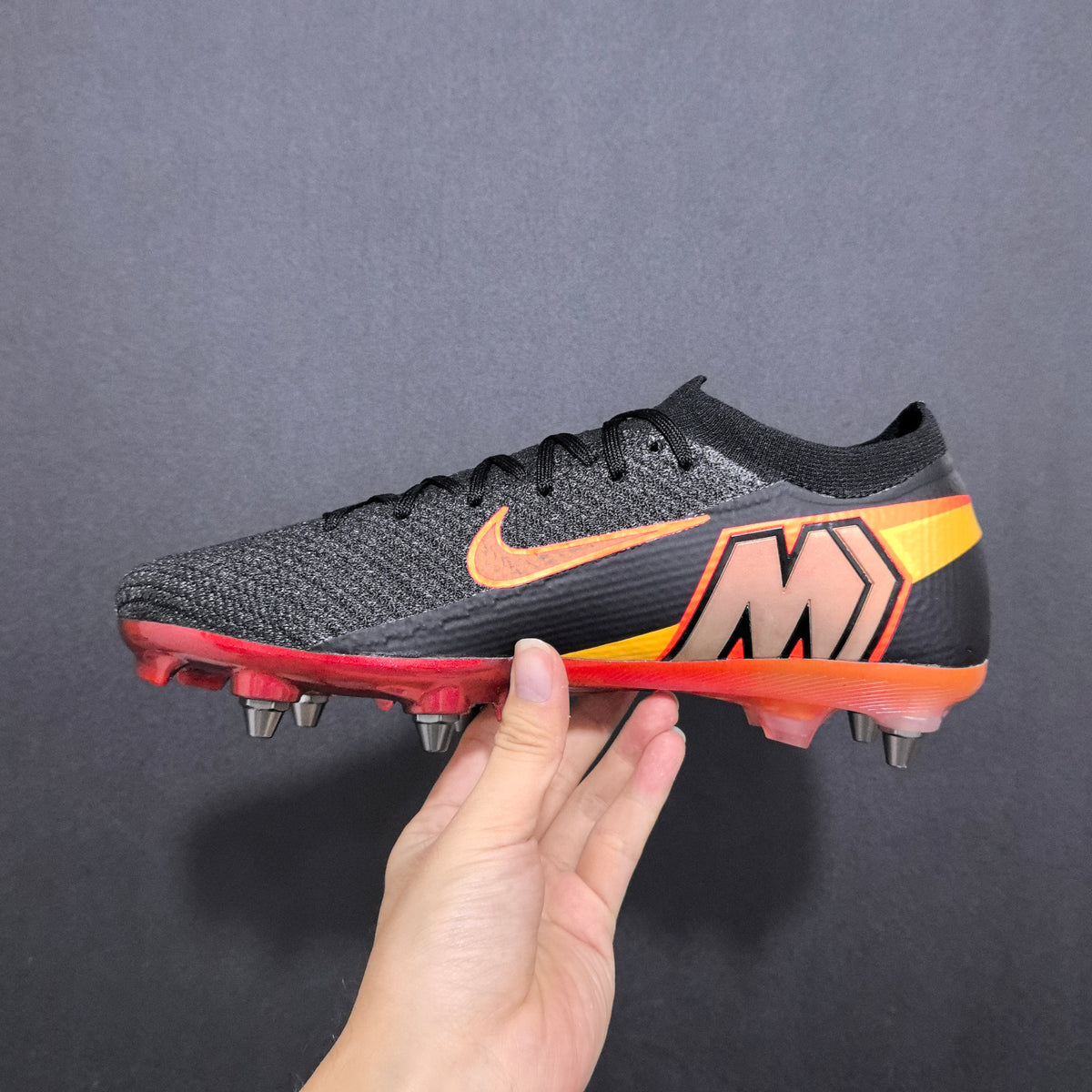 Chuteira Campo Nike Air Zoom Mercurial Vapor 16 SG Elite + Brindes