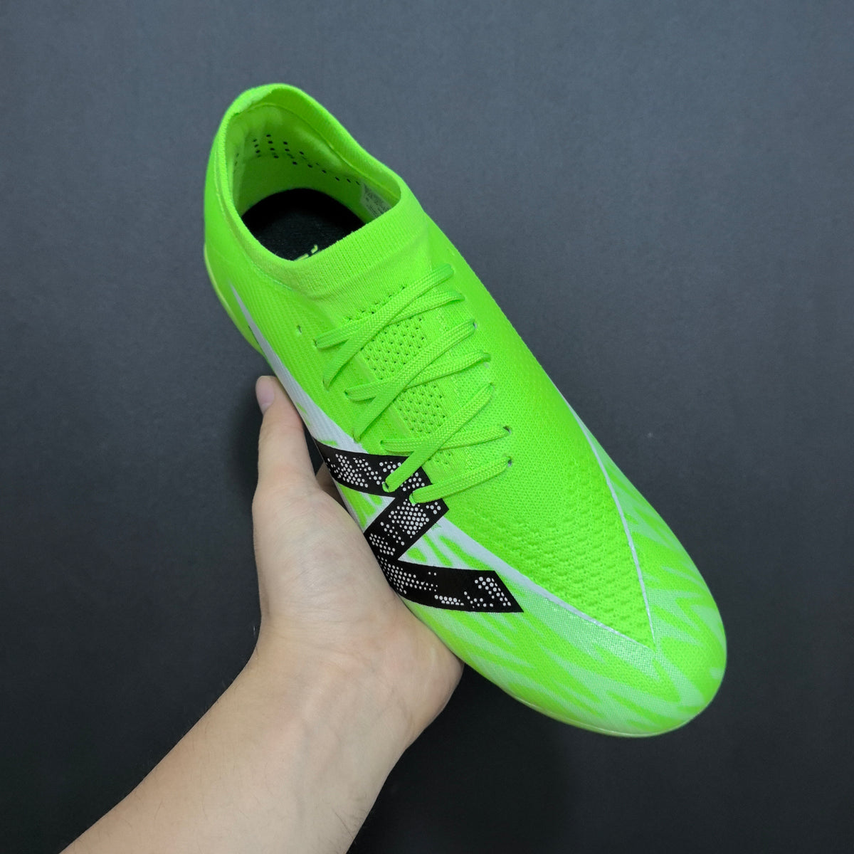 Chuteira Campo New Balance Furon V8  FG Elite + Brindes